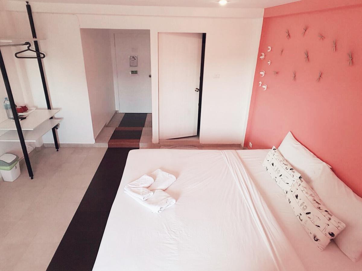 Blue Moon Hotel Hua Hin Dış mekan fotoğraf